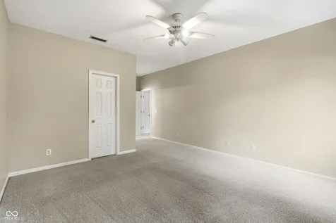 5871 Lost Oaks Carmel IN 46033