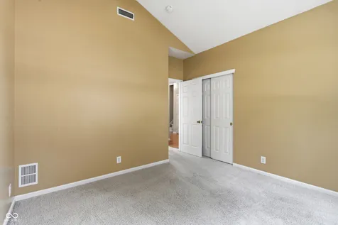 5871 Lost Oaks Carmel IN 46033