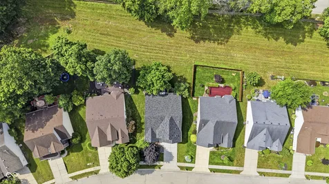 5871 Lost Oaks Carmel IN 46033