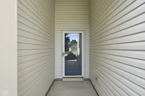 5871 Lost Oaks Carmel IN 46033