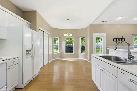 5871 Lost Oaks Carmel IN 46033