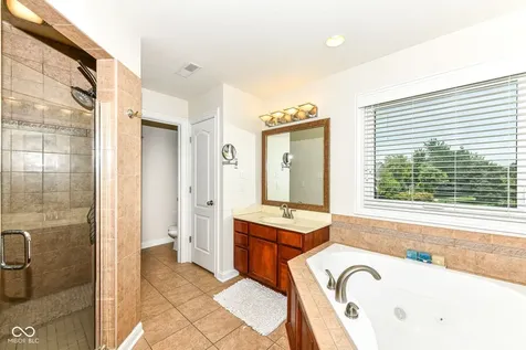 11651 Skyhawk Court Fishers IN 46037