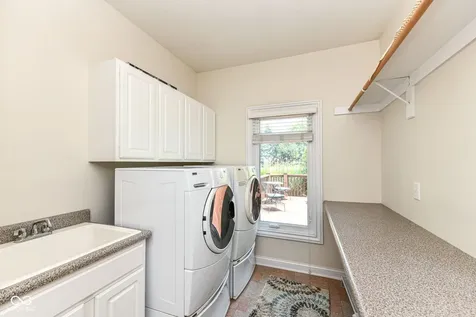 11651 Skyhawk Court Fishers IN 46037
