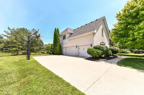 11651 Skyhawk Court Fishers IN 46037