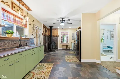 7784 N 275 W Alexandria IN 46001
