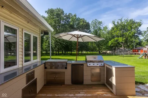 6722 Crown Drive Brownsburg IN 46112