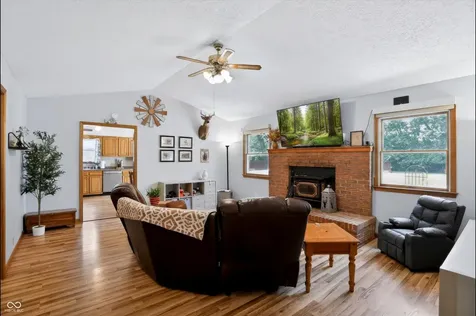 11129 N Shelby 460 W New Palestine IN 46163