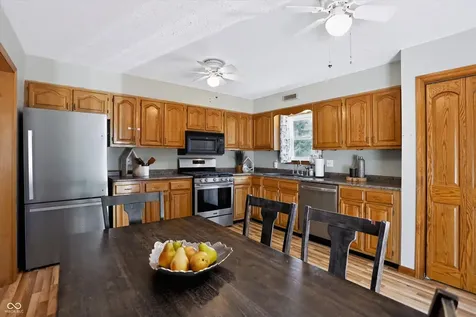 11129 N Shelby 460 W New Palestine IN 46163