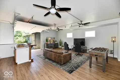 4521 Winthrop Avenue Indianapolis IN 46205