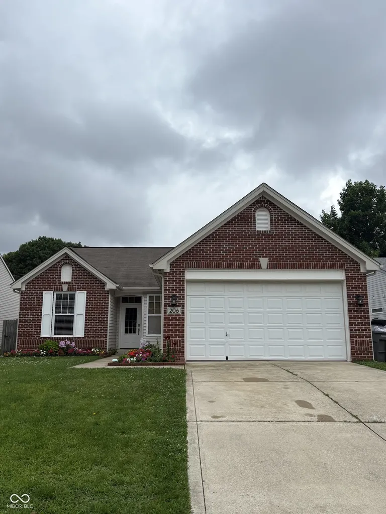 206 Meridian Gardens Lane Indianapolis IN 46217