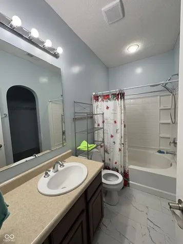 206 Meridian Gardens Lane Indianapolis IN 46217