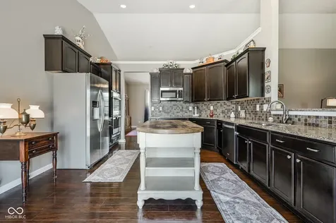13848 Fieldcrest Drive Mccordsville IN 46055
