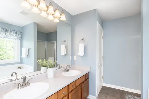 9652 Rhodes Court Avon IN 46123