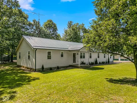 8065 S County Road 175 Road W Commiskey IN 47227