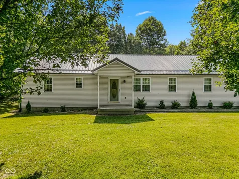 8065 S County Road 175 Road W Commiskey IN 47227