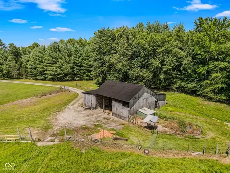 8065 S County Road 175 Road W Commiskey IN 47227