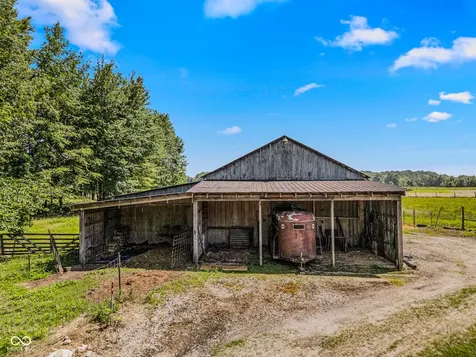 8065 S County Road 175 Road W Commiskey IN 47227