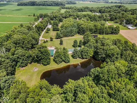 8065 S County Road 175 Road W Commiskey IN 47227