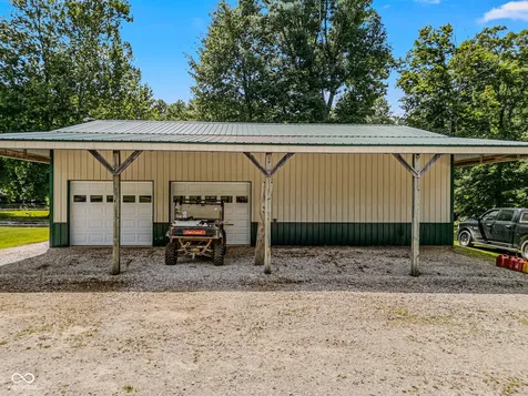 8065 S County Road 175 Road W Commiskey IN 47227