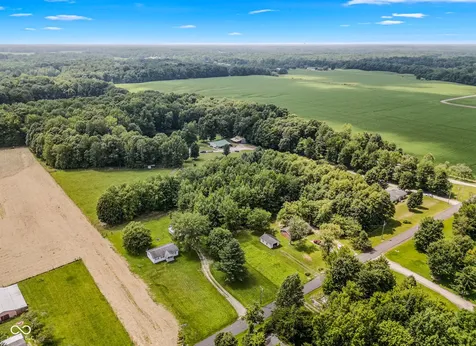 8065 S County Road 175 Road W Commiskey IN 47227