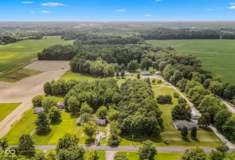 8065 S County Road 175 Road W Commiskey IN 47227