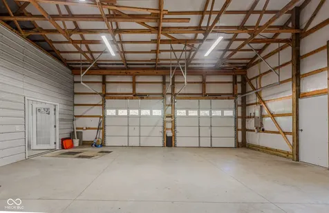 8065 S County Road 175 Road W Commiskey IN 47227