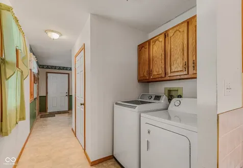8065 S County Road 175 Road W Commiskey IN 47227