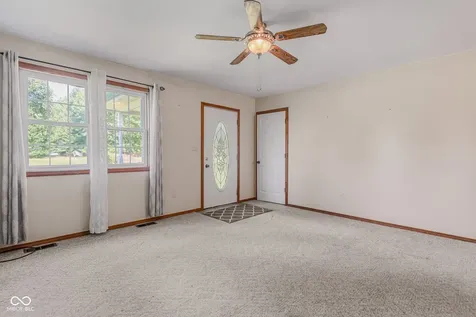 8065 S County Road 175 Road W Commiskey IN 47227