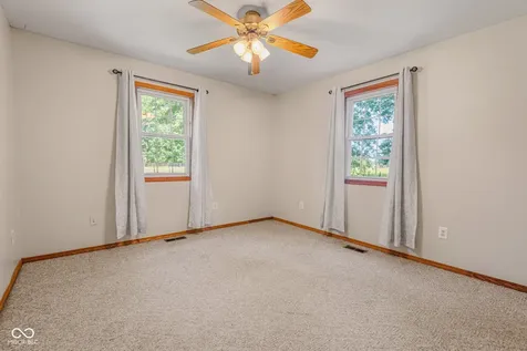 8065 S County Road 175 Road W Commiskey IN 47227
