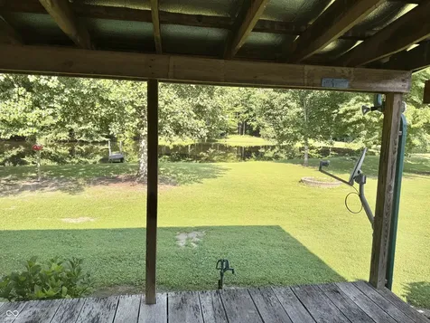 8065 S County Road 175 Road W Commiskey IN 47227