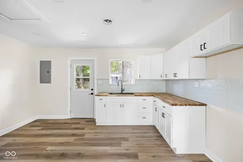 4763 Vernon Avenue Lawrence IN 46226
