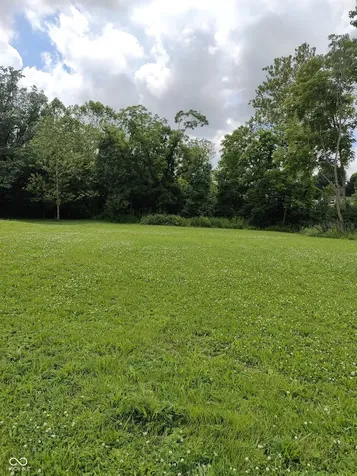 687 Hohlier Lane Avon IN 46123