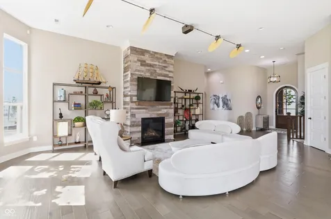 11699 West Drive Zionsville IN 46077