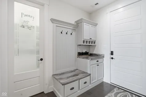 11699 West Drive Zionsville IN 46077