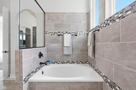 11699 West Drive Zionsville IN 46077