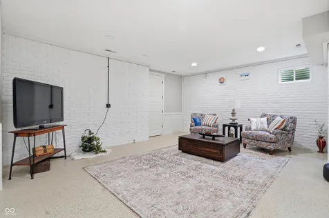 11699 West Drive Zionsville IN 46077