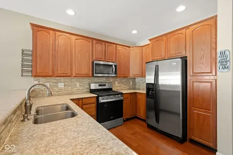 15532 Crofton Place Westfield IN 46074