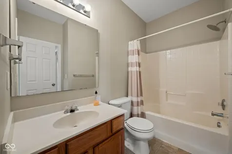 15532 Crofton Place Westfield IN 46074