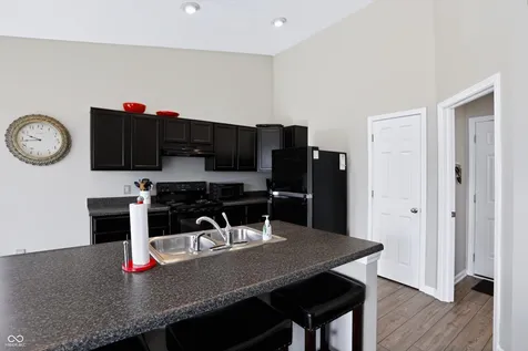 425 Thunderwood Greenfield IN 46140