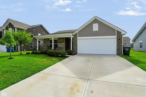 425 Thunderwood Greenfield IN 46140