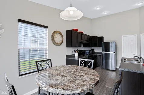 425 Thunderwood Greenfield IN 46140