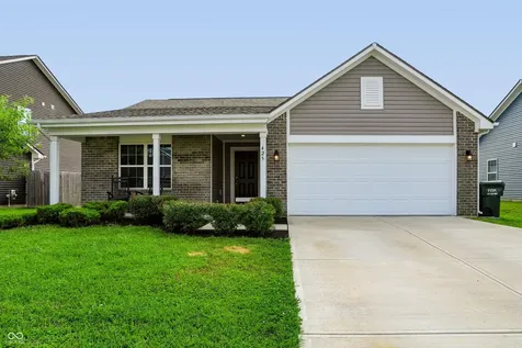 425 Thunderwood Greenfield IN 46140