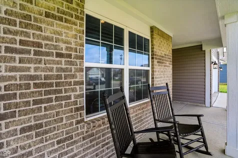425 Thunderwood Greenfield IN 46140