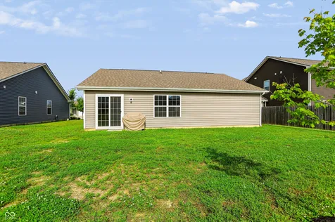 425 Thunderwood Greenfield IN 46140