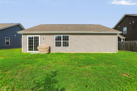 425 Thunderwood Greenfield IN 46140