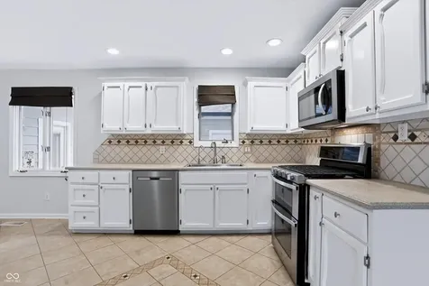 110 Westbourne Drive Brownsburg IN 46112