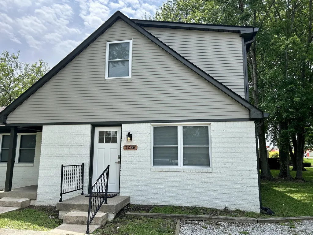 1286 Stonegate Road Greenwood IN 46142
