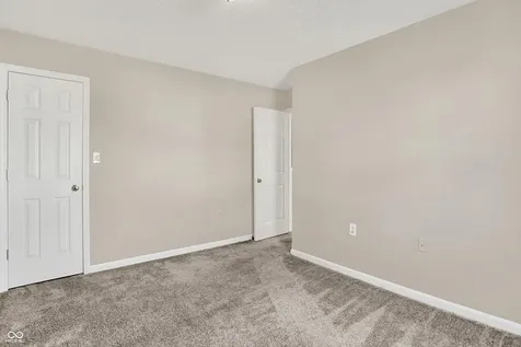 7754 Evian Drive Indianapolis IN 46236