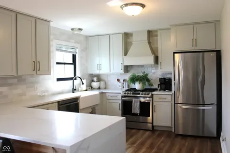 889 Sagittarius Avenue Franklin IN 46131