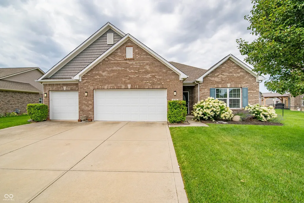 3190 S Courtney Drive New Palestine IN 46163